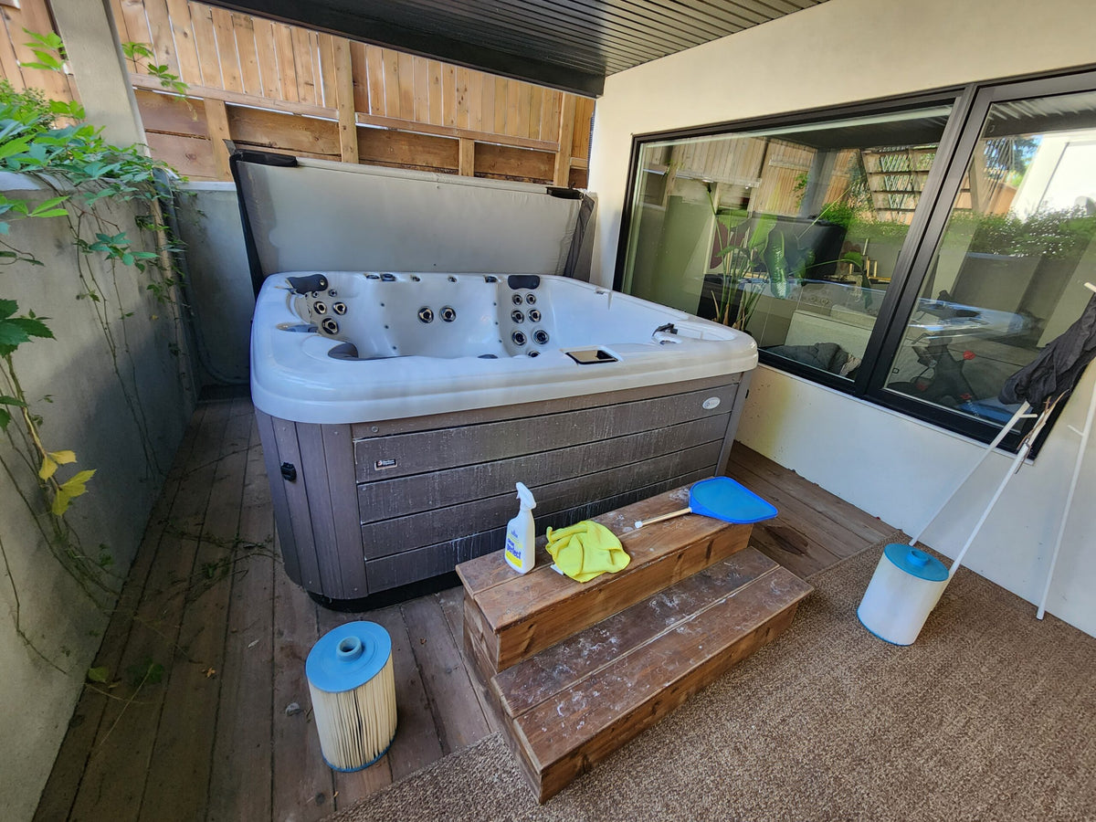 hot tub cleaning checklist