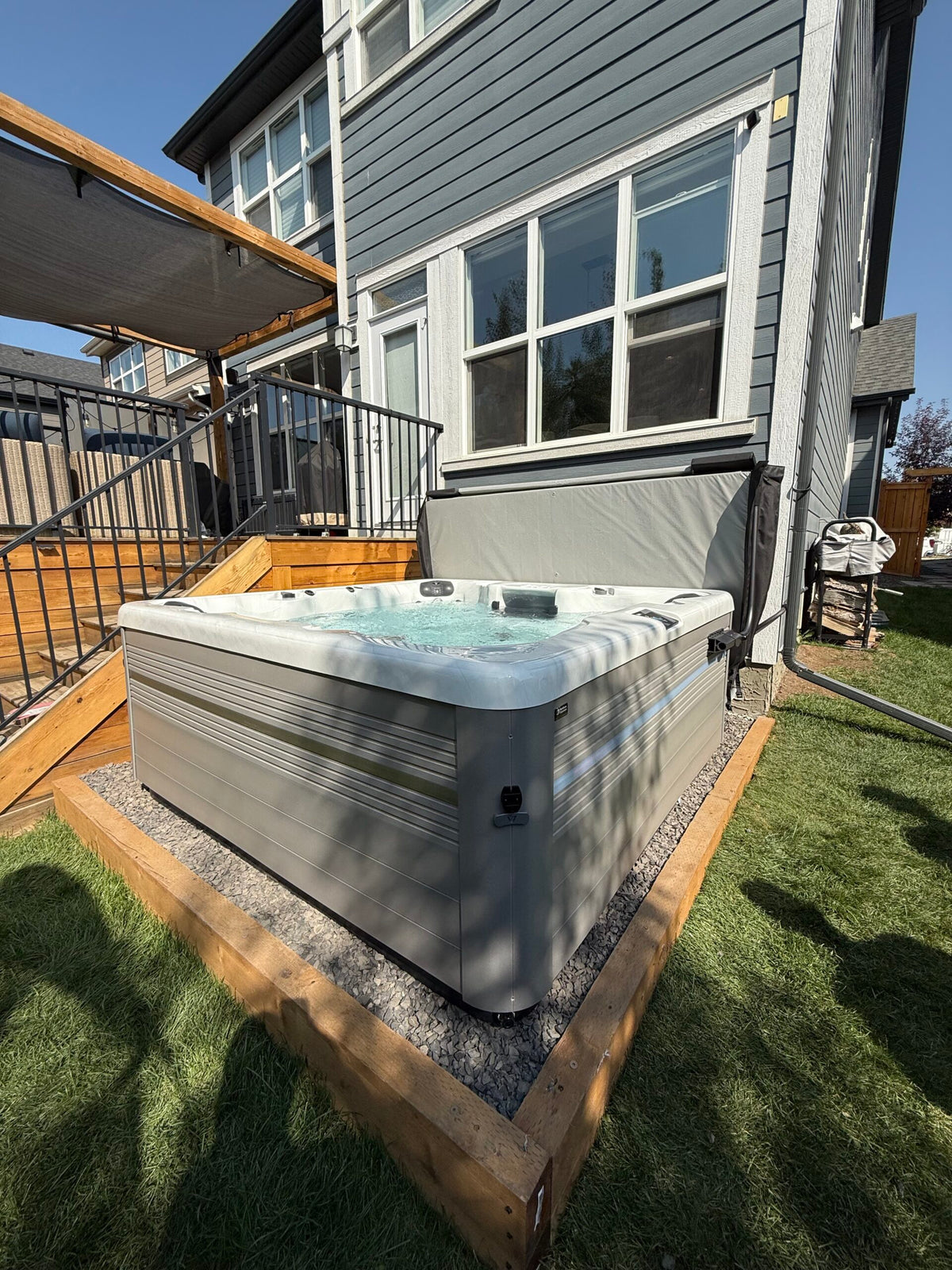 hot tub buyer regrets. Hot tub delivery by RnR Hot Tubs and Spas