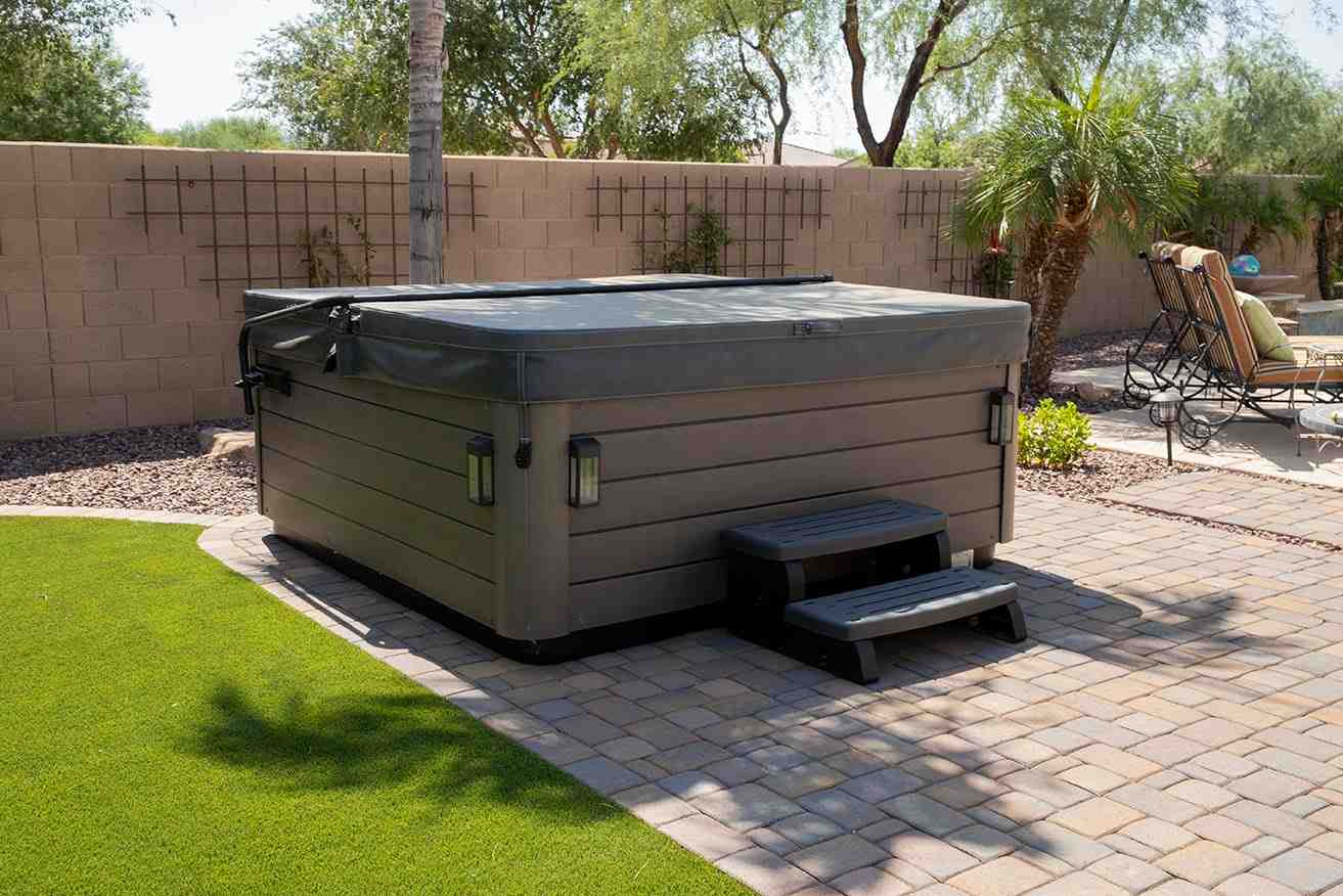 Maintaining your Hot Tub Cover