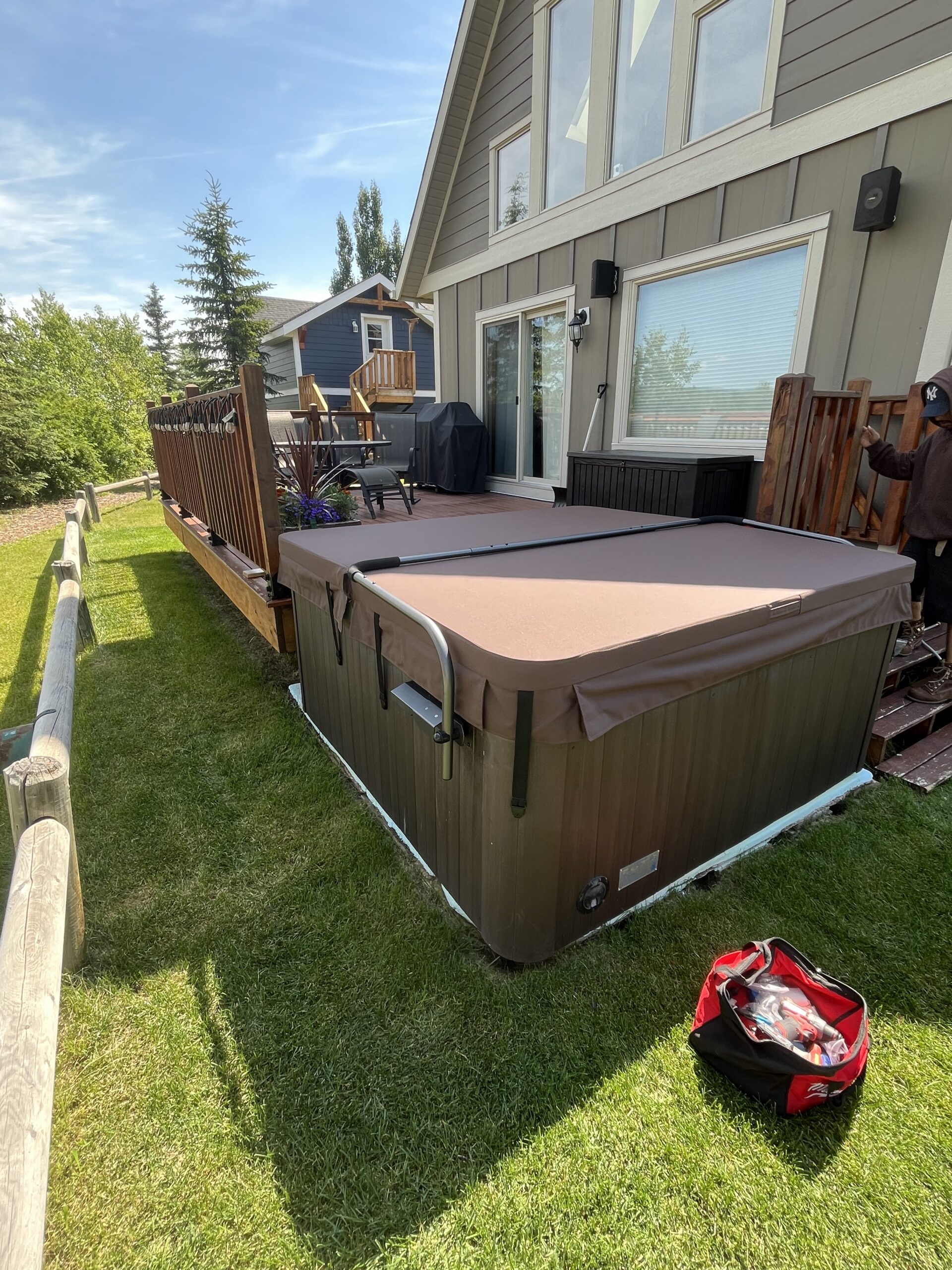 how long does a quality hot tub last? RnR Hot Tubs and Spas